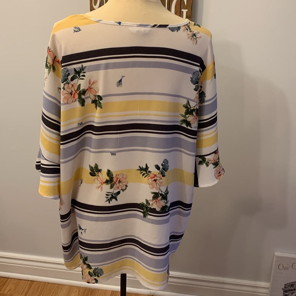 3X WESTPORT Floral and Striped Short Sleeve Top - Picture 4 of 12